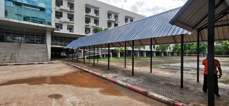 ปรับปรุงทางเดินภายในบริเวณหอพัก